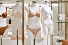 découvrez le guide d'andrés sarda : la lingerie belge qui allie luxe, modernité et élégance pour toutes les femmes. trouvez des conseils et des modèles raffinés pour sublimer chaque silhouette.