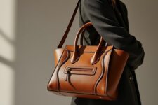 découvrez comment le sac ava de céline influence les nouvelles générations de stylistes, alliant élégance intemporelle et innovation dans le monde de la mode.