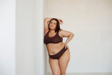 lingerie femme ronde