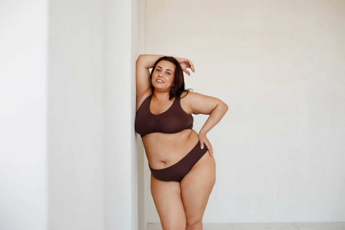 lingerie femme ronde