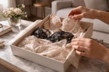 explorez pourquoi offrir de la lingerie de luxe est le cadeau idéal, alliant élégance et raffinement, pour toutes les occasions spéciales.